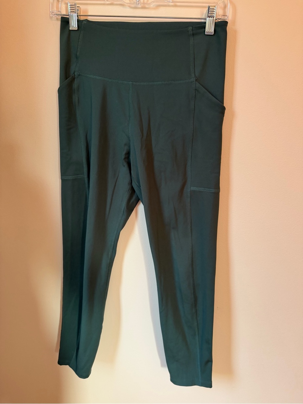 Girlfriend Collective Women’s Pocket Leggings in Forest Green